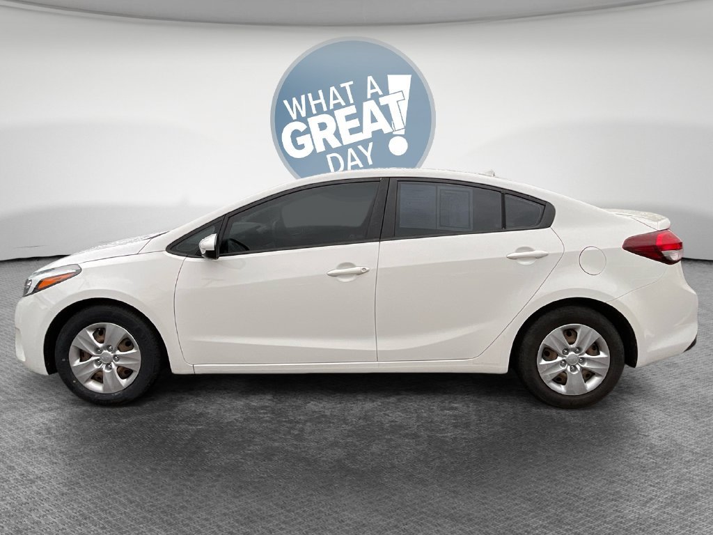 Used 2017 Kia Forte LX FWD image 7