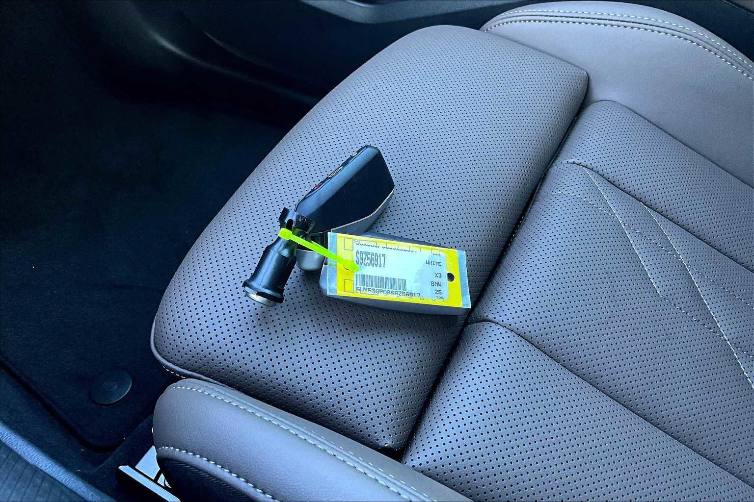 Used 2025 BMW X3 xDrive30i w/ Premium Package image 14