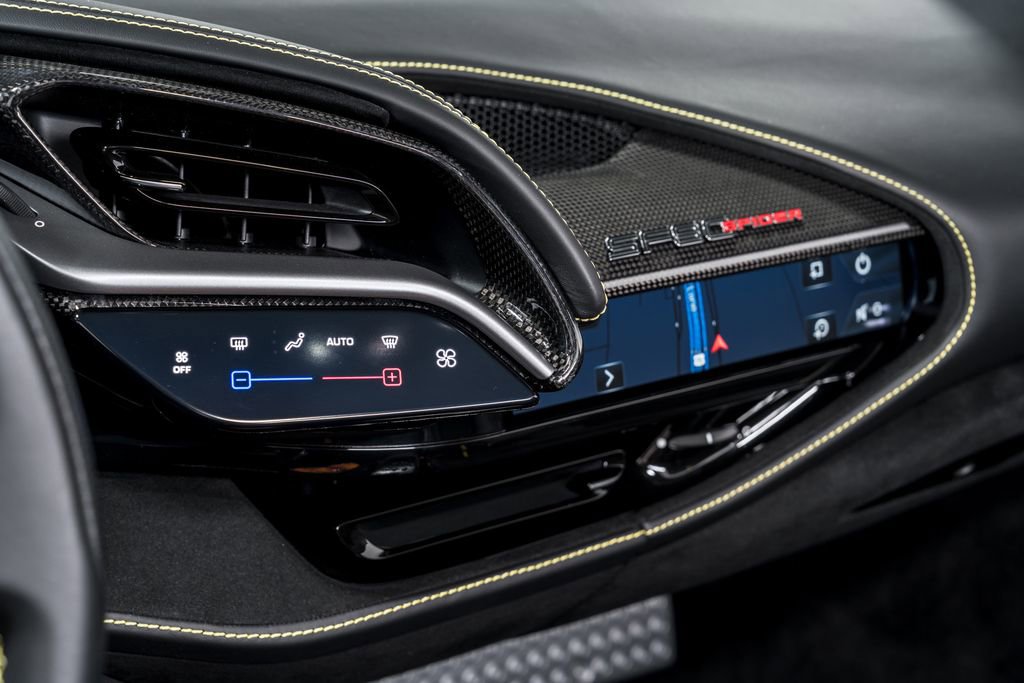 Used 2024 Ferrari SF90 Spider image 22