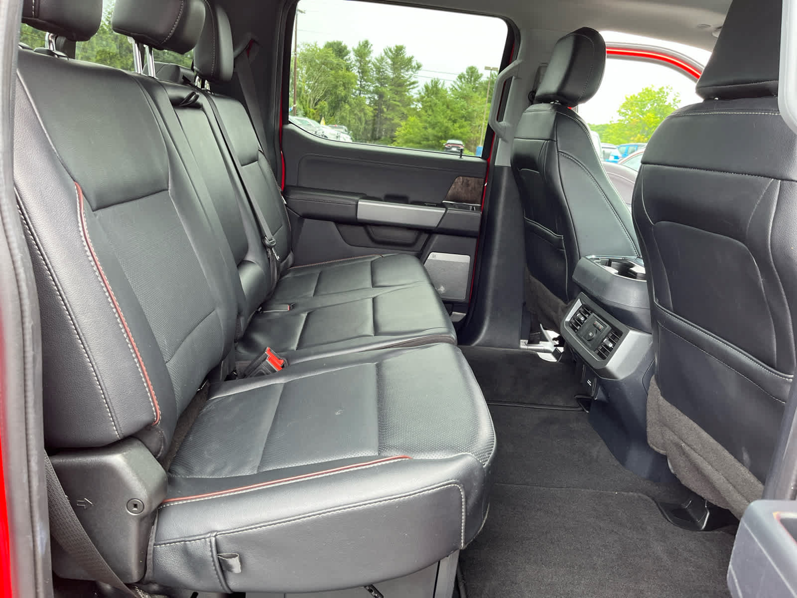 Used 2023 Ford F250 Lariat w/ Tremor Off-Road Package AWD/4WD image 32
