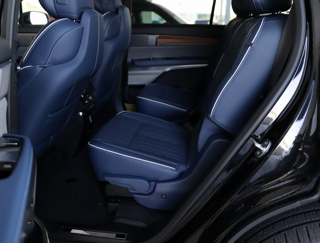 New 2026 Cadillac Vistiq Premium Luxury image 34