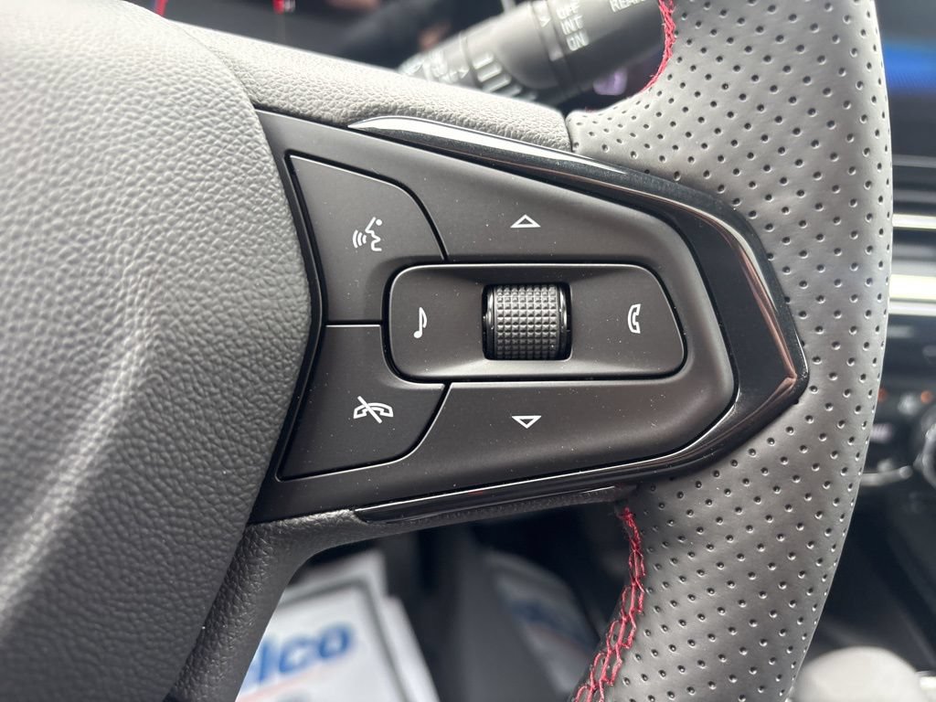 New 2026 Chevrolet Trax RS w/ Sunroof Package FWD image 19