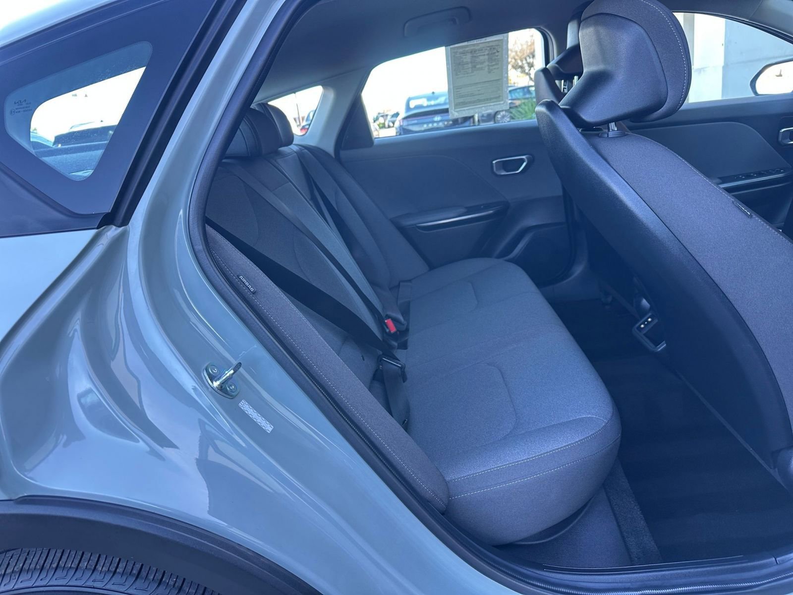 Used 2025 Kia K4 LXS image 40