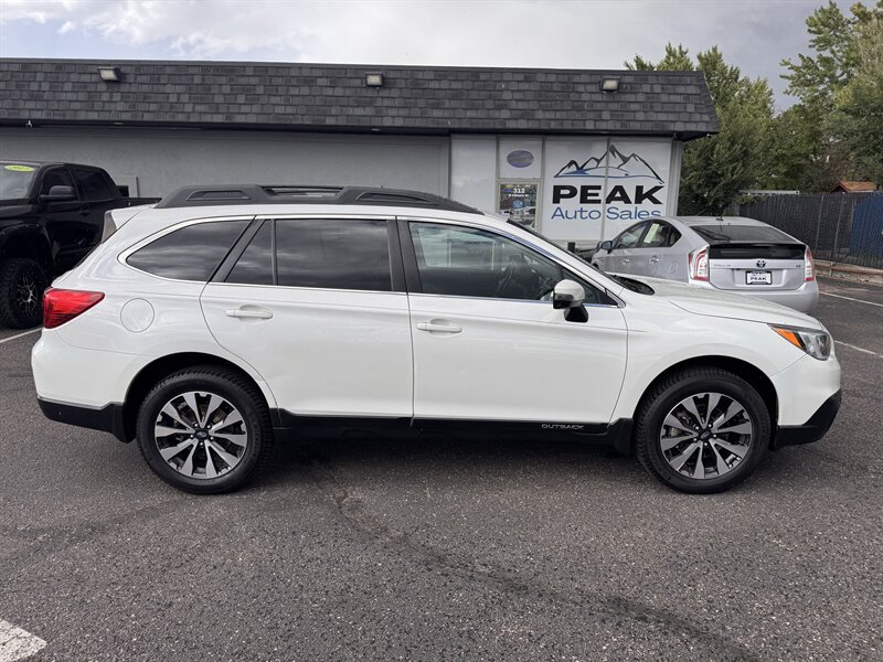 Used 2017 Subaru Outback 2.5i Limited AWD/4WD image 8