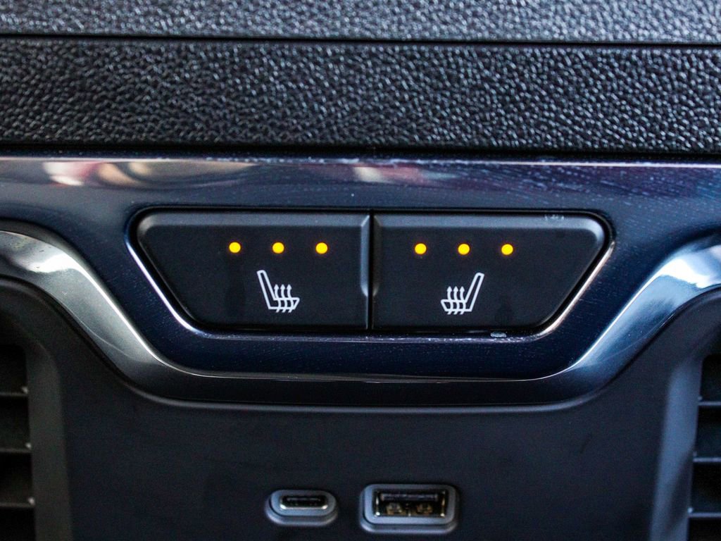 Used 2025 Chevrolet Silverado 1500 High Country image 35