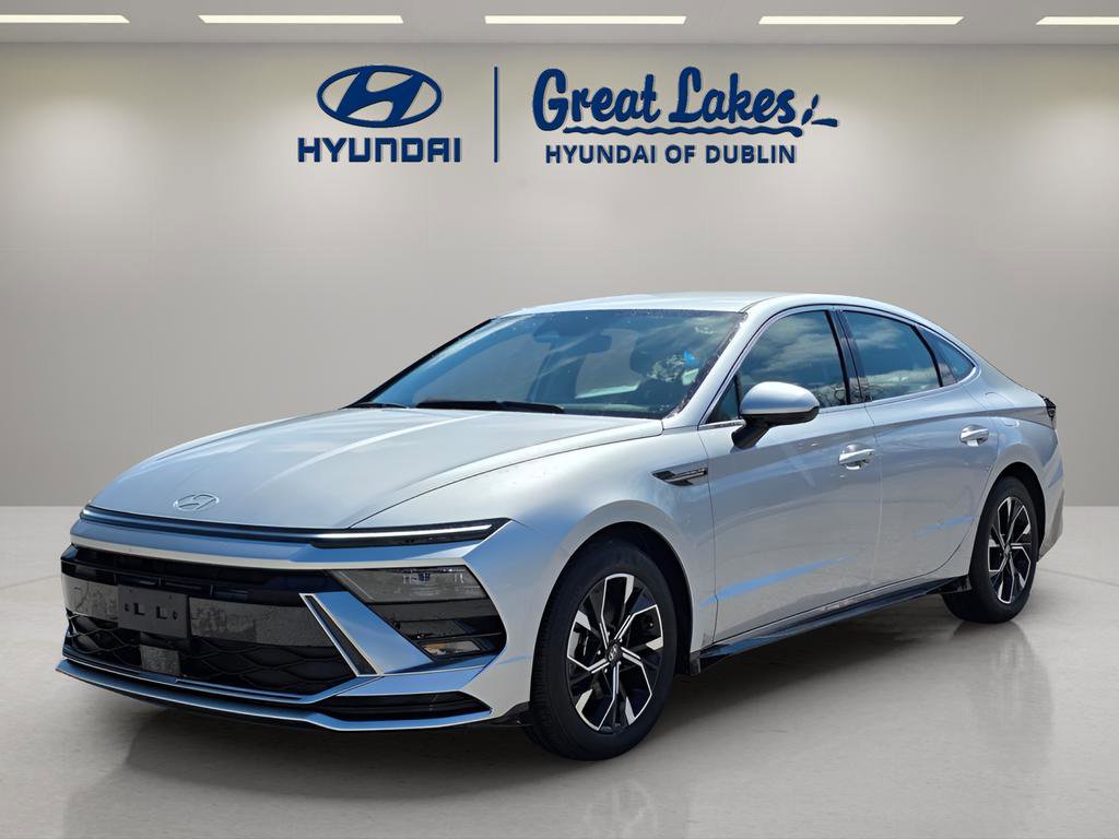 Used 2025 Hyundai Sonata SEL FWD image 1