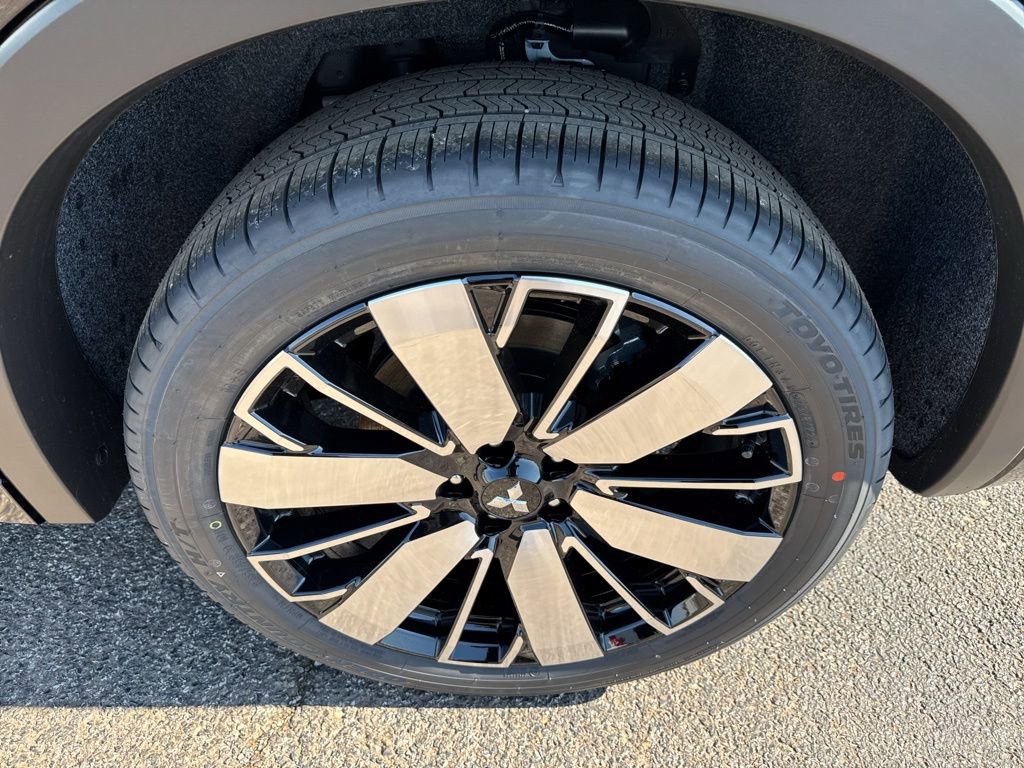 New 2026 Mitsubishi Outlander SEL FWD image 39