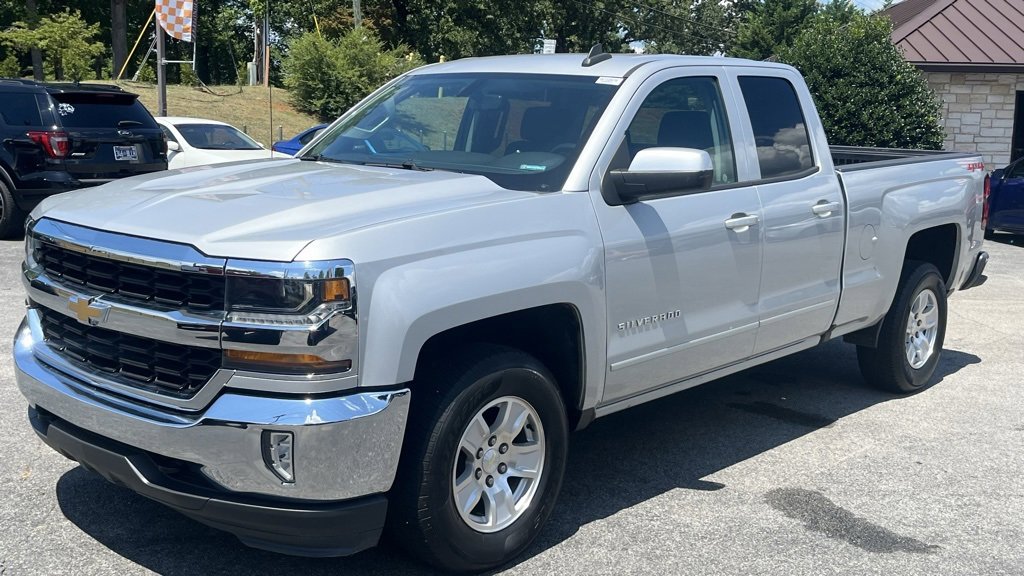 Used 2018 Chevrolet Silverado 1500 LT w/ All Star Edition image 7