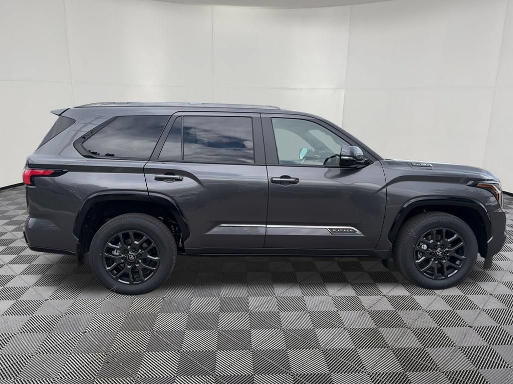 Used 2026 Toyota Sequoia Platinum AWD/4WD image 9