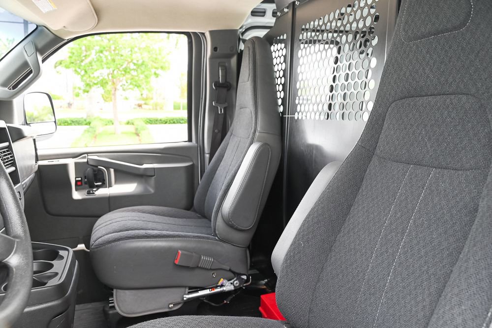 Used 2024 GMC Savana 2500 w/ Driver Convenience Package image 12