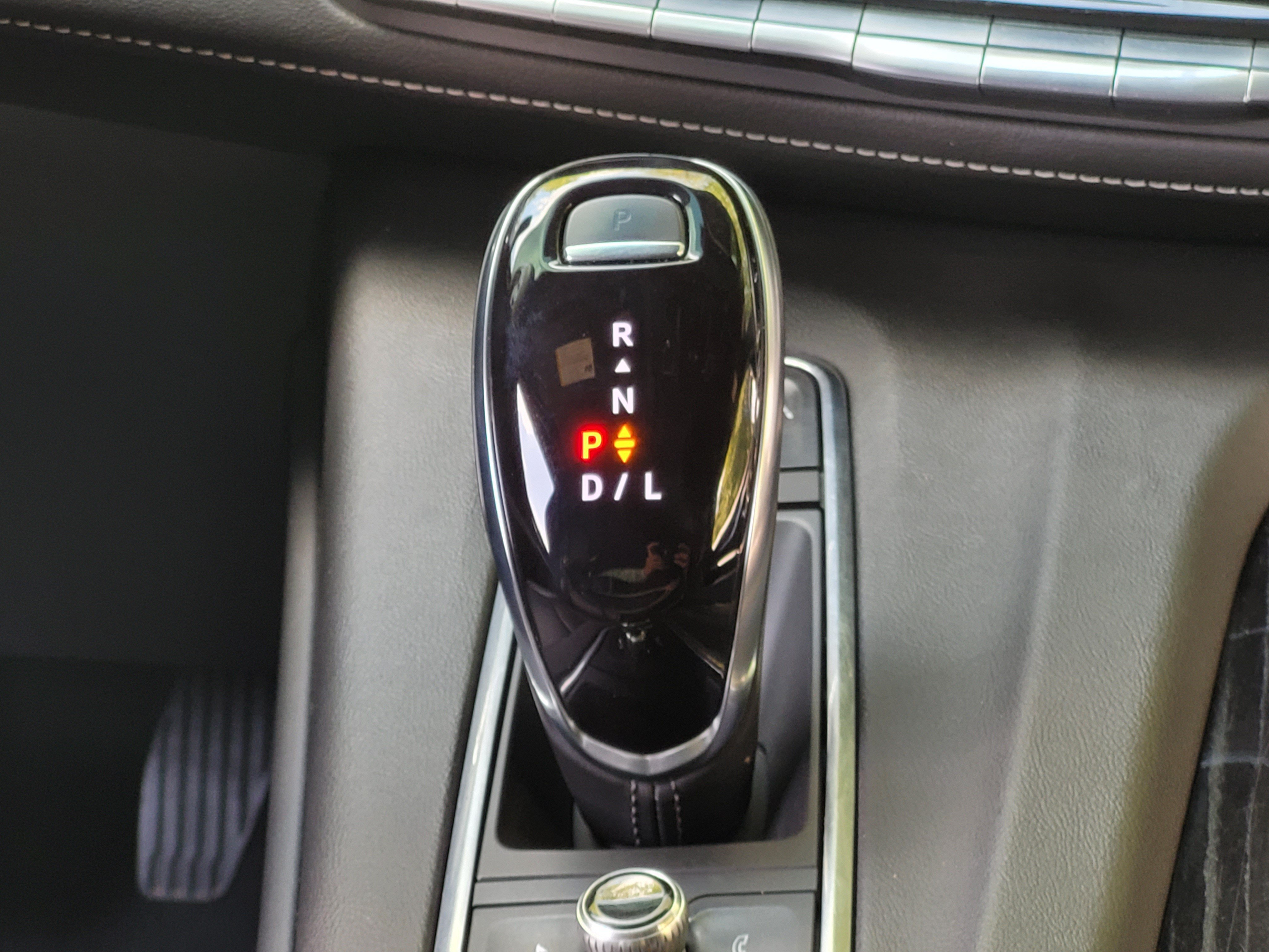 Used 2021 Cadillac Escalade Sport RWD image 18