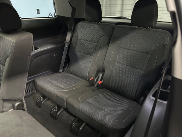 Used 2020 GMC Acadia SLE image 13