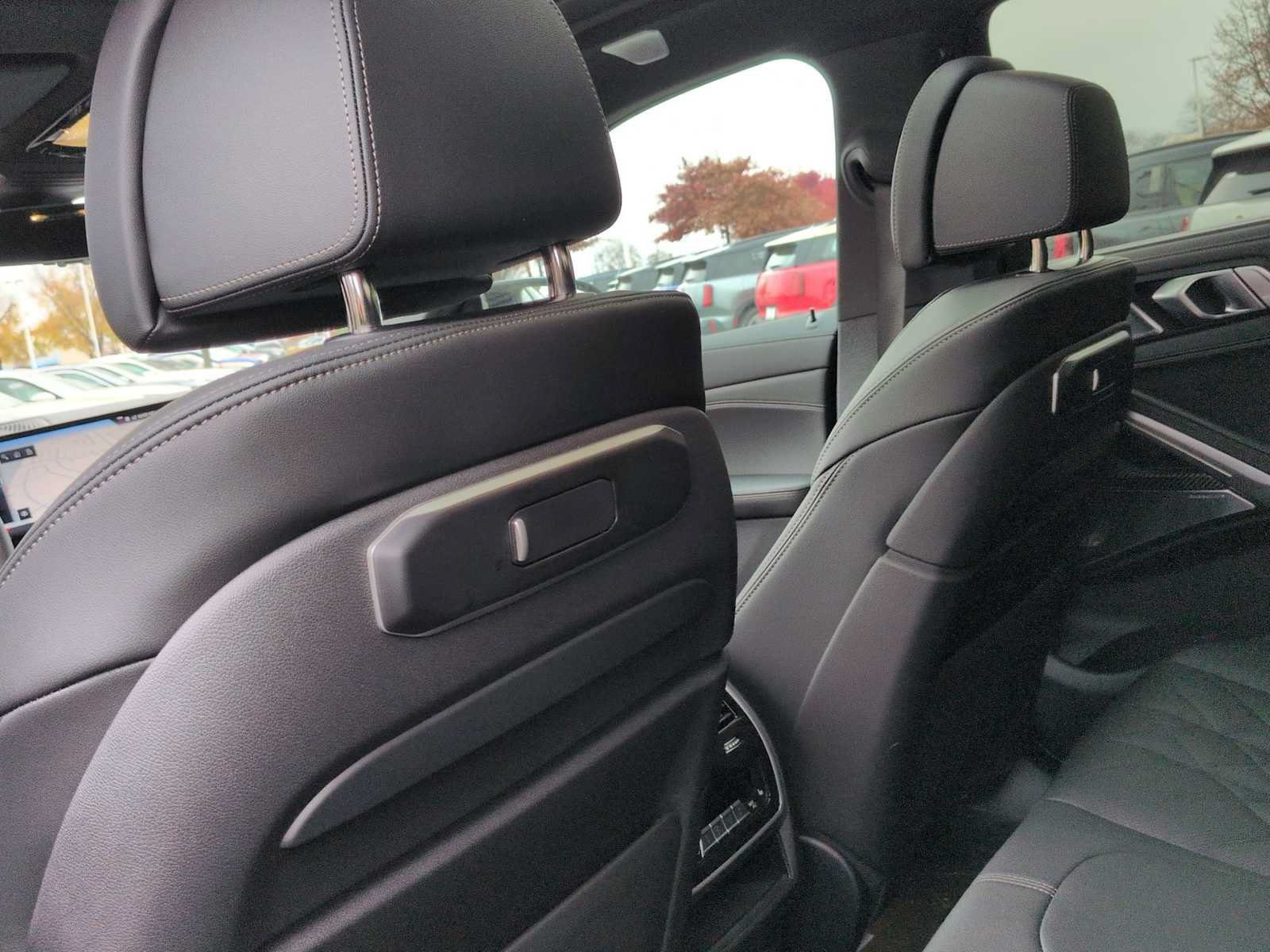 Used 2026 BMW X6 M60i AWD/4WD image 19