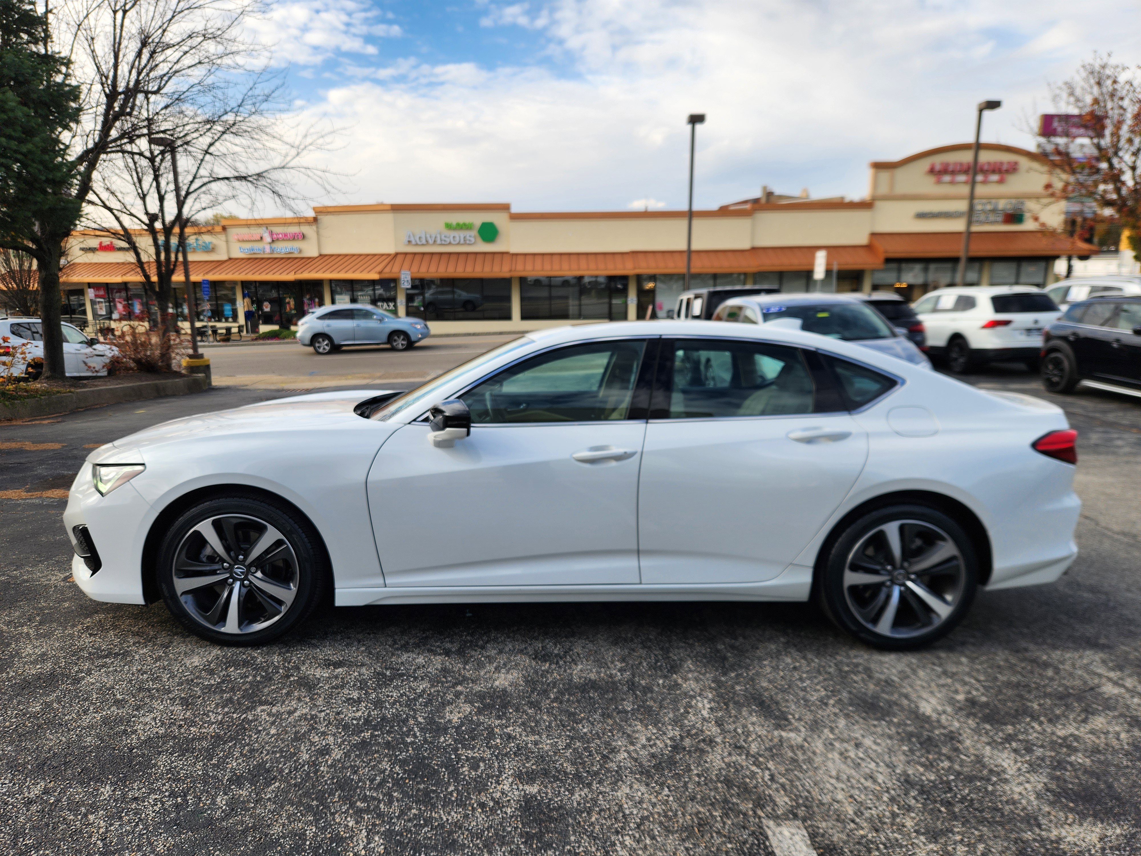 Certified 2025 Acura TLX w/ Technology Package image 5