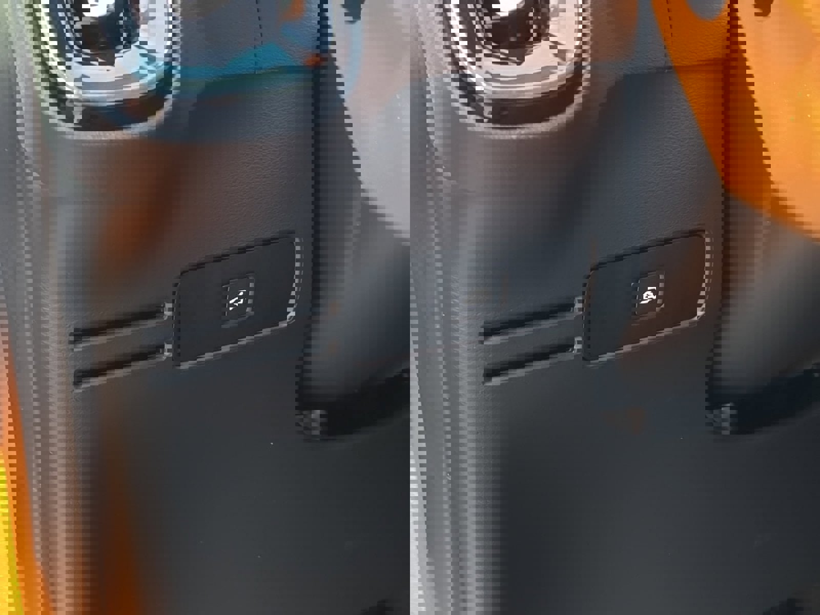 Certified 2025 Volvo XC40 B5 Plus image 10