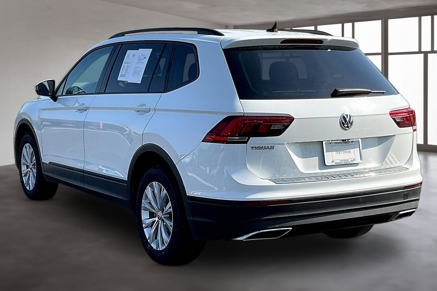 Used 2020 Volkswagen Tiguan S image 4