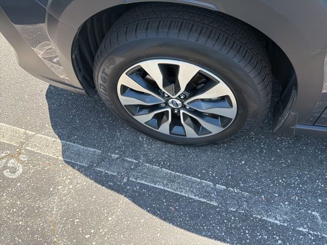 Certified 2025 Subaru Outback Limited w/ Popular Package #2 image 9
