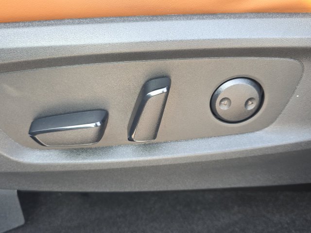 Used 2023 Nissan Pathfinder Platinum AWD/4WD image 19
