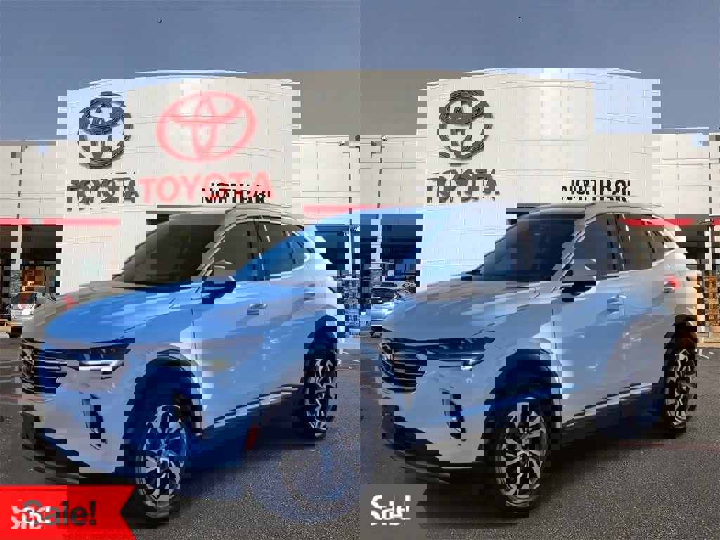 Used 2023 Buick Envision Essence image 1