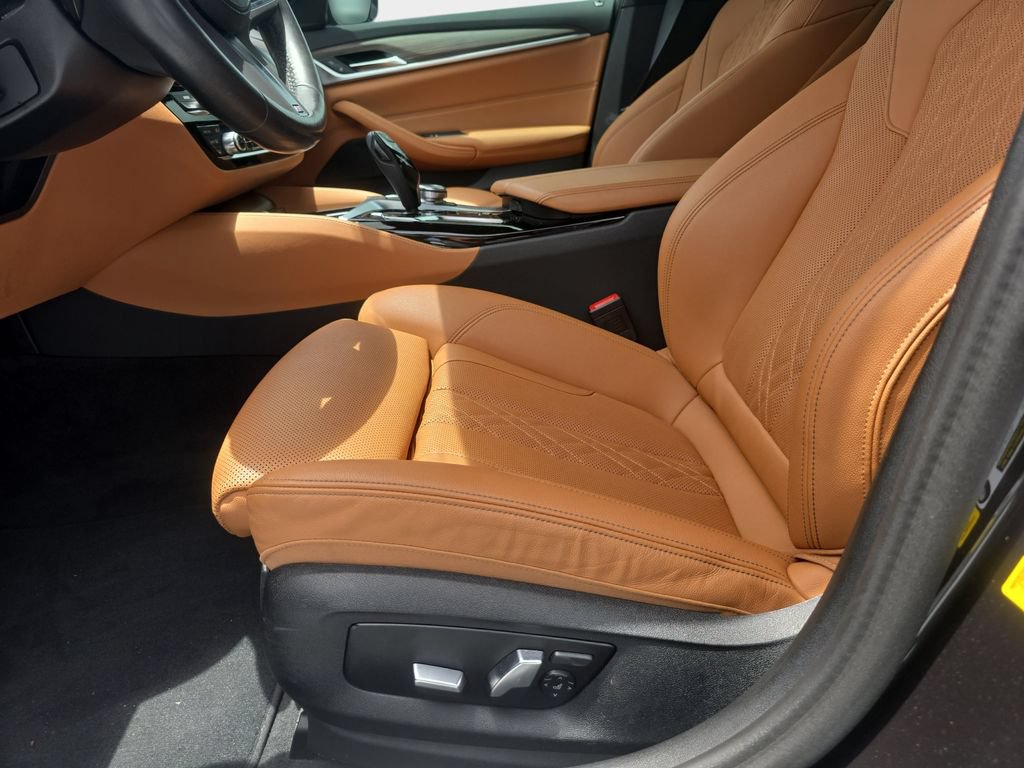 Used 2023 BMW 530i w/ M Sport Package RWD image 21
