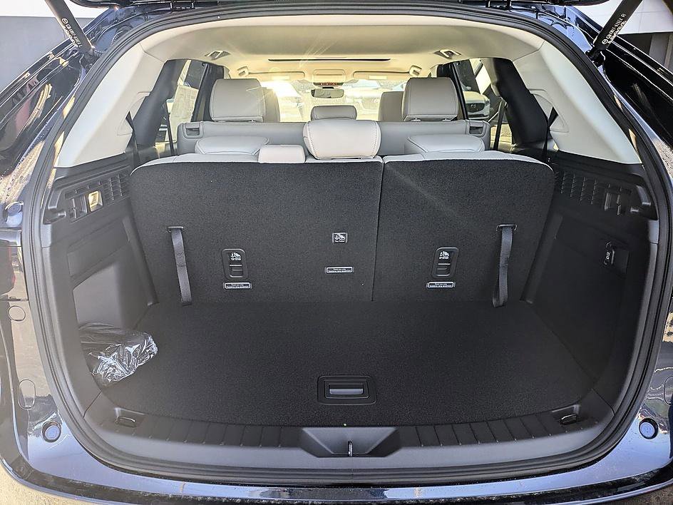 New 2026 MAZDA CX-90 3.3 Turbo w/ Preferred Package AWD/4WD image 31