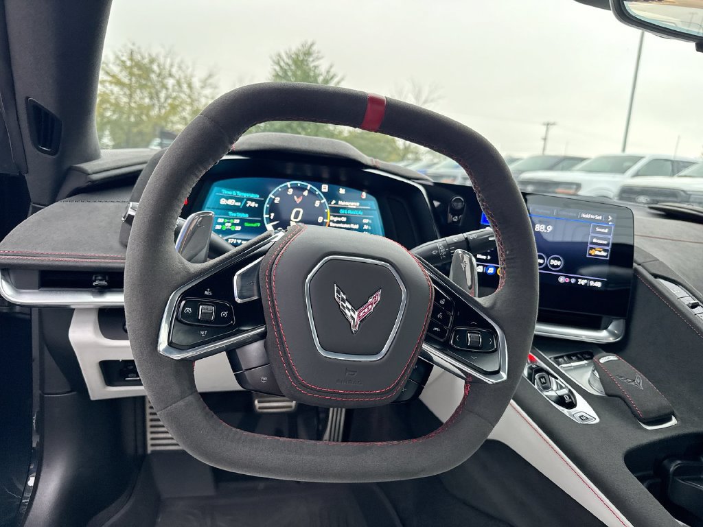 Used 2023 Chevrolet Corvette Stingray Premium Conv w/ Z51 Performance Package RWD image 11