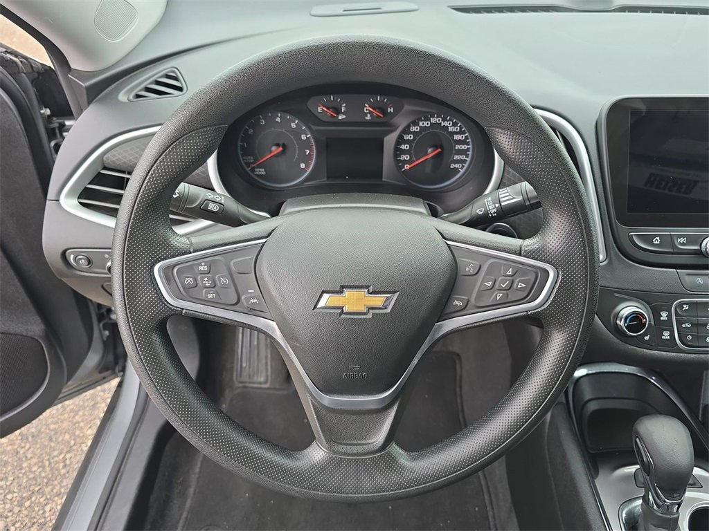 Used 2023 Chevrolet Malibu LT image 11