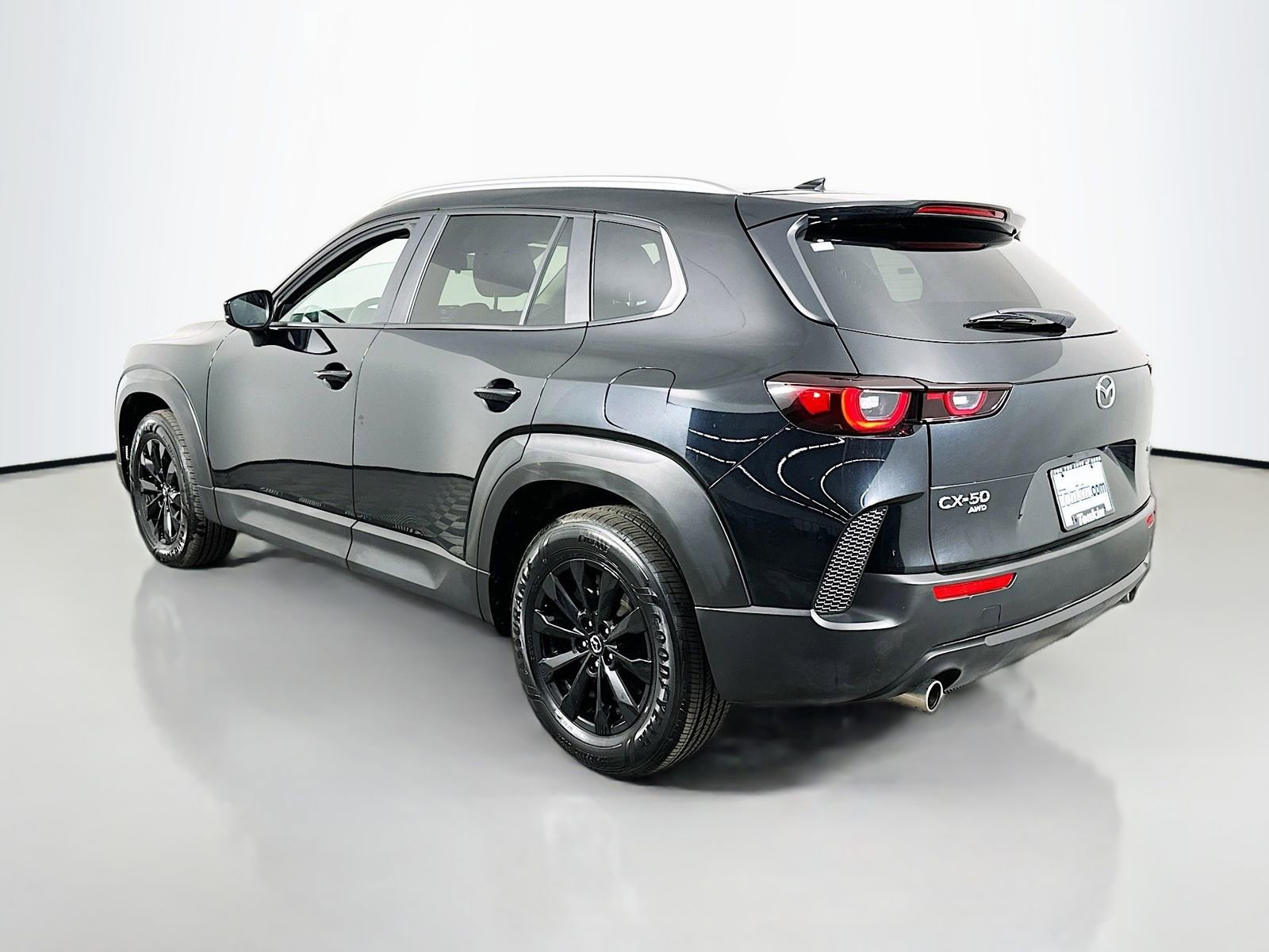 Certified 2025 MAZDA CX-50 AWD 2.5 S w/ Premium Package image 5
