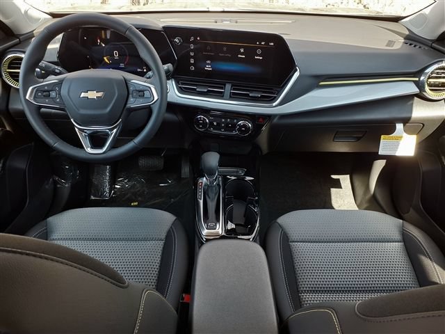 New 2026 Chevrolet Trax LT w/ LT Convenience Package FWD image 12