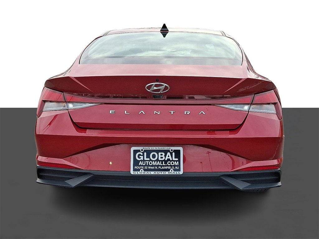 Used 2023 Hyundai Elantra SEL image 6