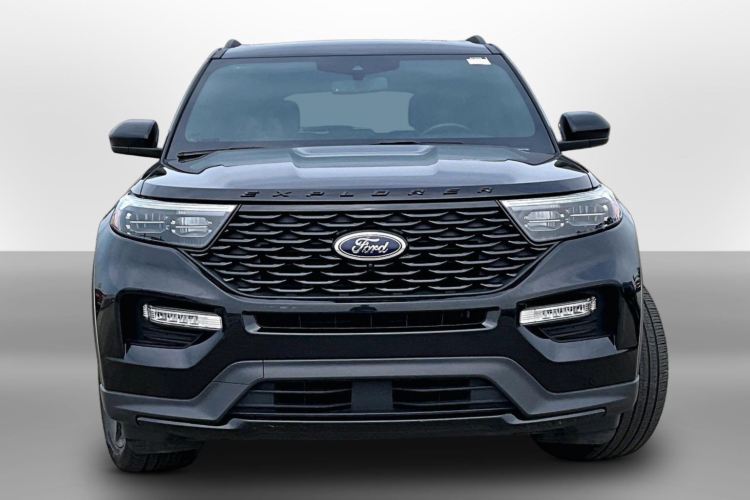 Used 2024 Ford Explorer ST-Line w/ Class IV Trailer Tow Package AWD/4WD image 3