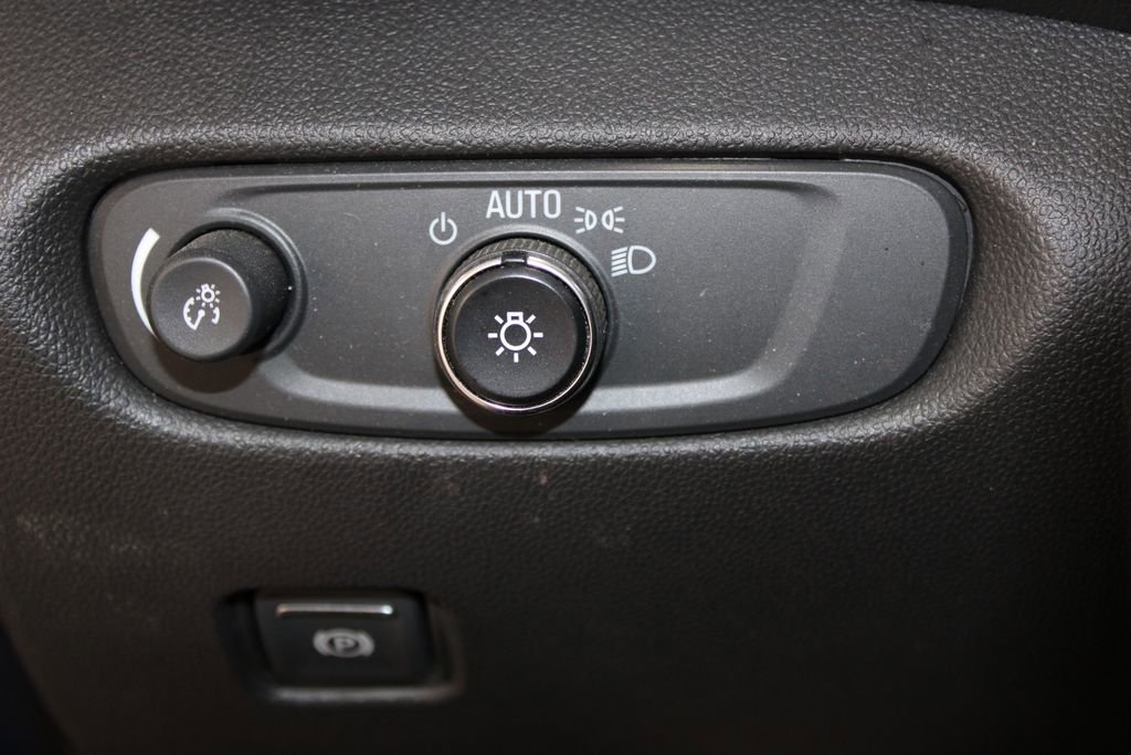 Used 2022 Chevrolet Blazer LT image 19