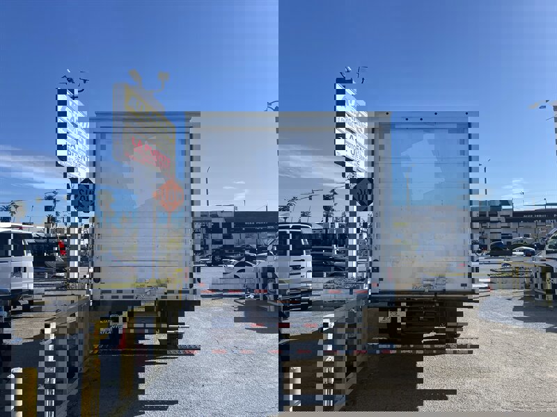 Used 2024 Ford E-350 and Econoline 350 Super Duty w/ Power Windows & Locks Group image 3