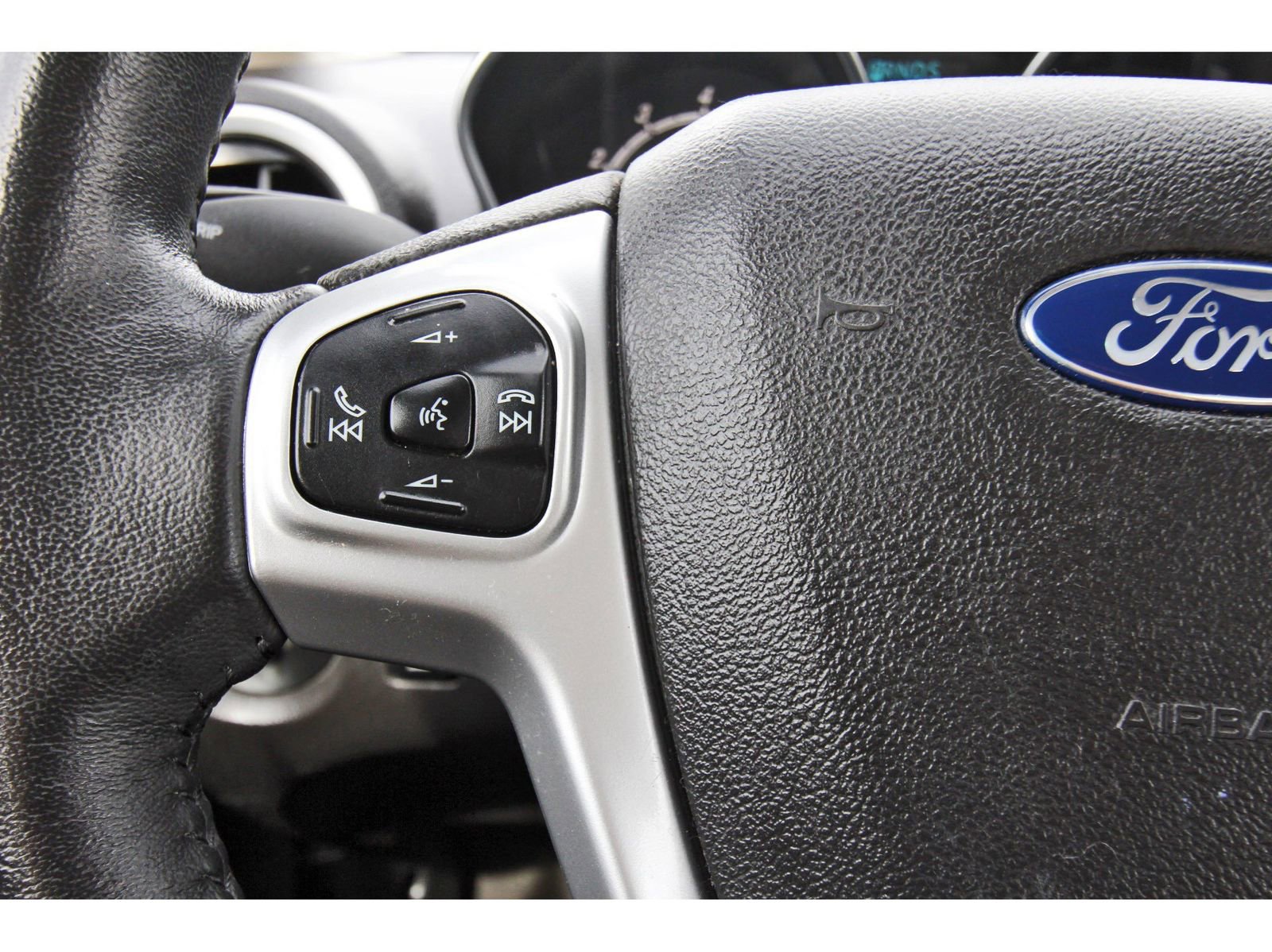 Used 2016 Ford Fiesta SE image 18