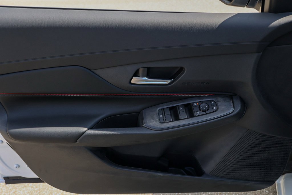 New 2027 Nissan Sentra SR FWD image 23