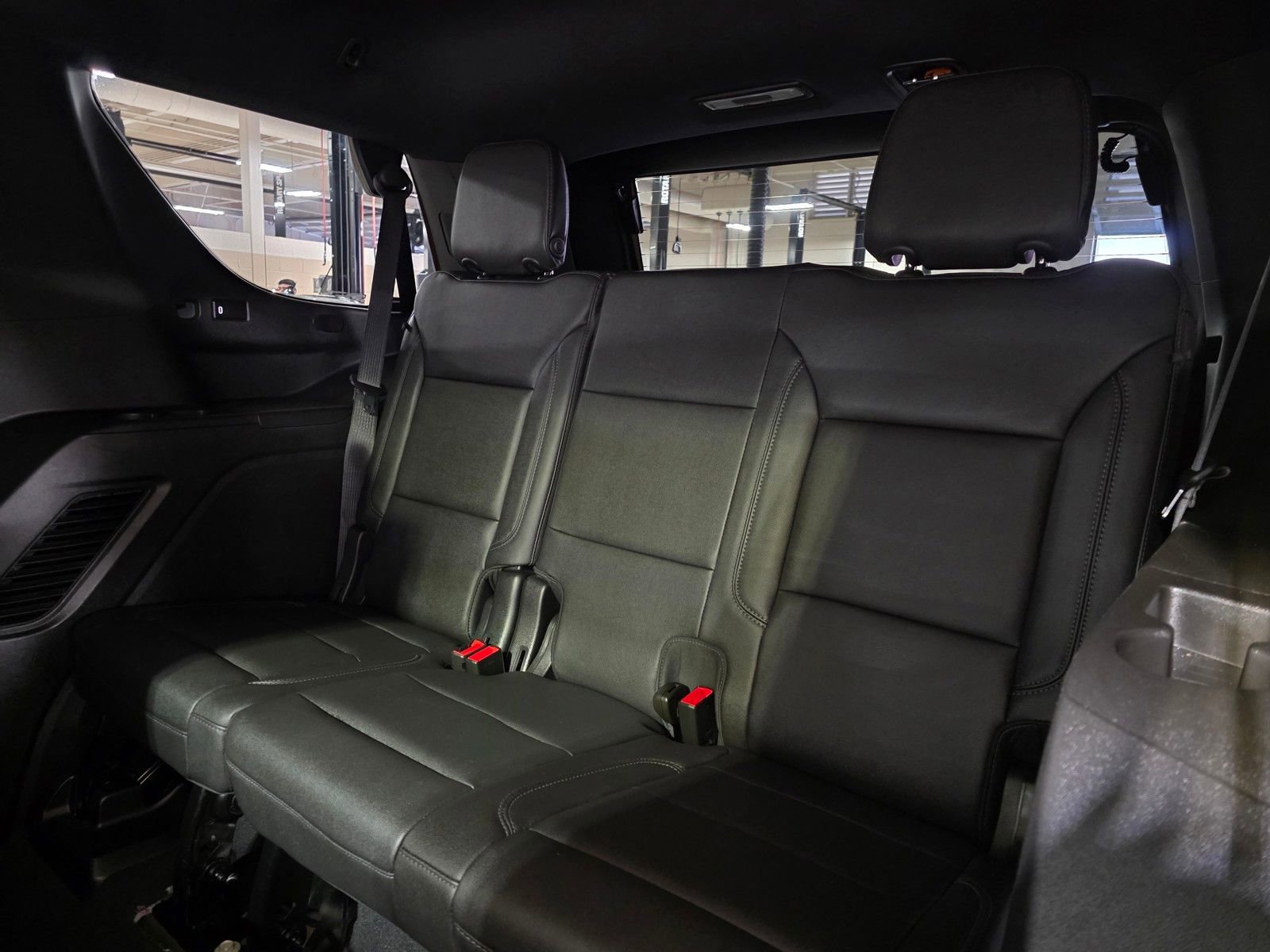 Used 2022 Chevrolet Tahoe LT w/ Luxury Package image 15