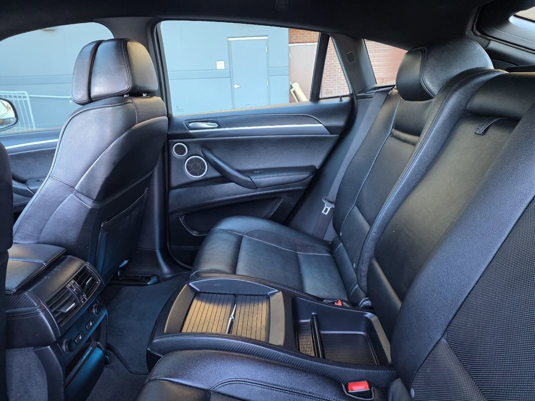 Used 2014 BMW X6 M image 26