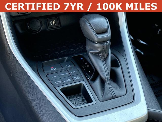 Used 2024 Toyota RAV4 LE image 22