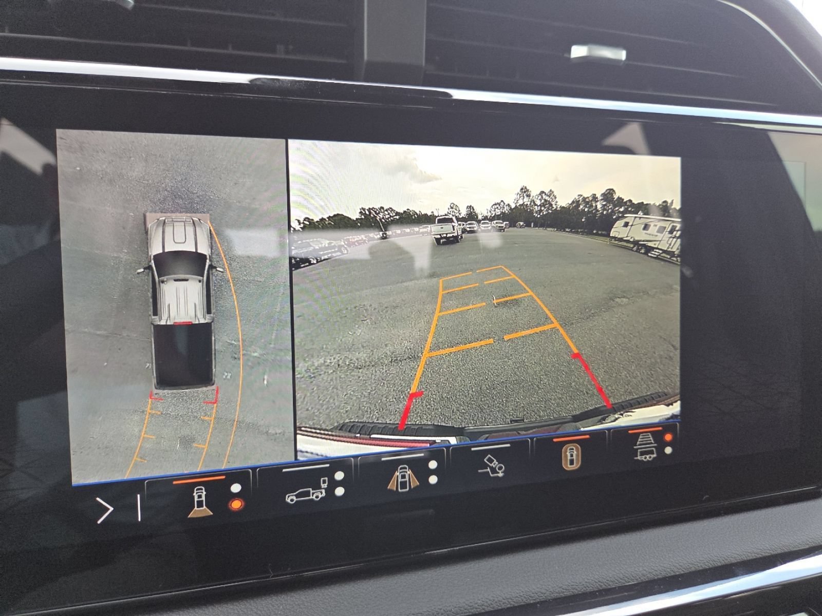New 2026 GMC Sierra 2500 AT4 w/ AT4 Premium Plus Package AWD/4WD image 13