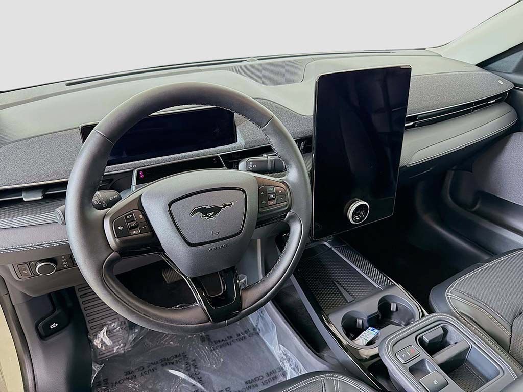 Used 2025 Ford Mustang Mach-E Premium AWD/4WD image 21