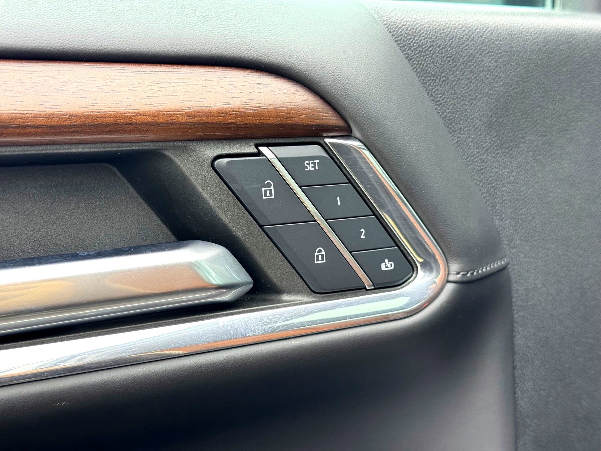 Used 2024 GMC Sierra 2500 Denali Ultimate image 18