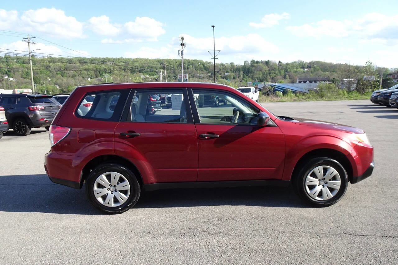 Used 2012 Subaru Forester 2.5X AWD/4WD image 5