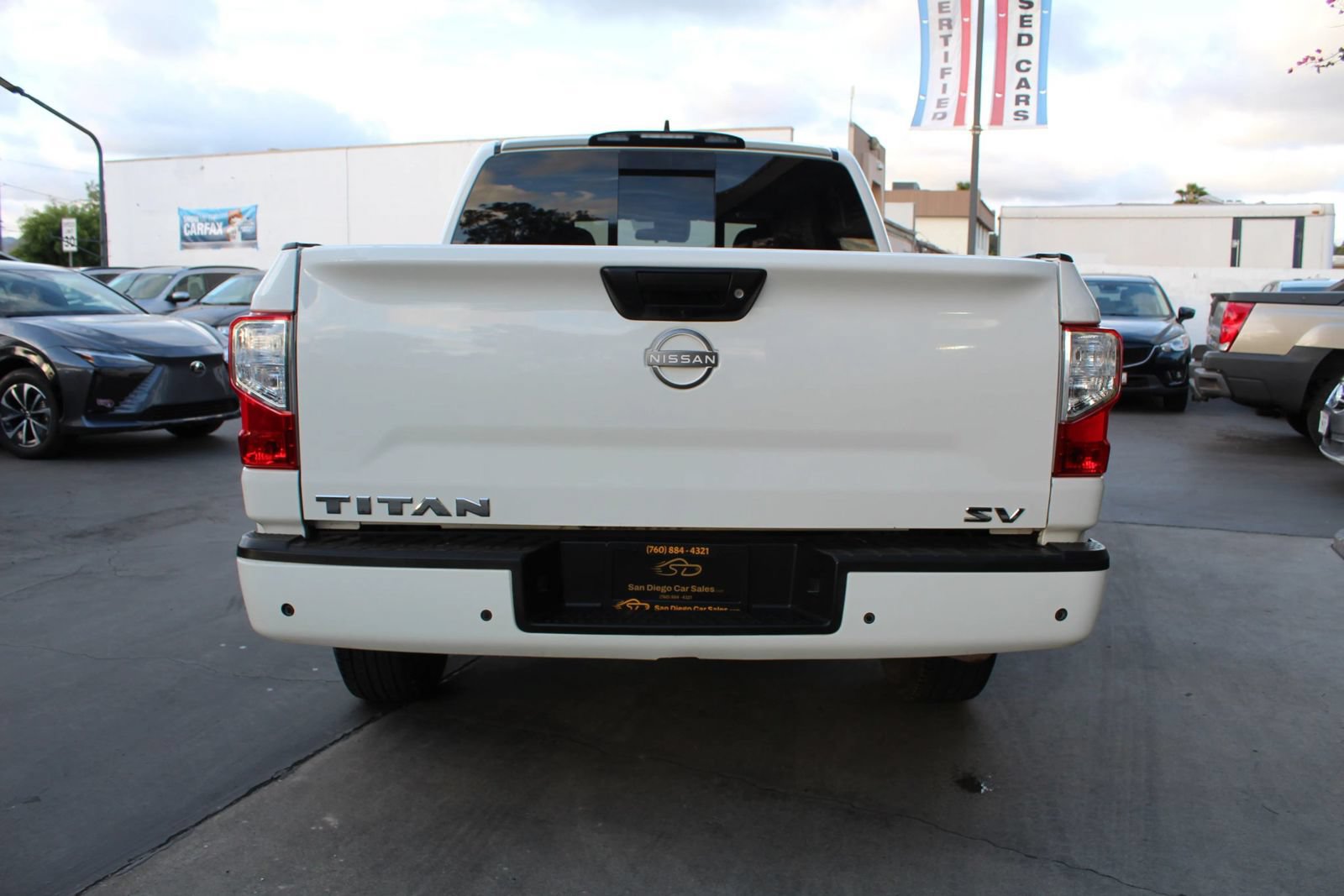 Used 2023 Nissan Titan SV RWD image 4