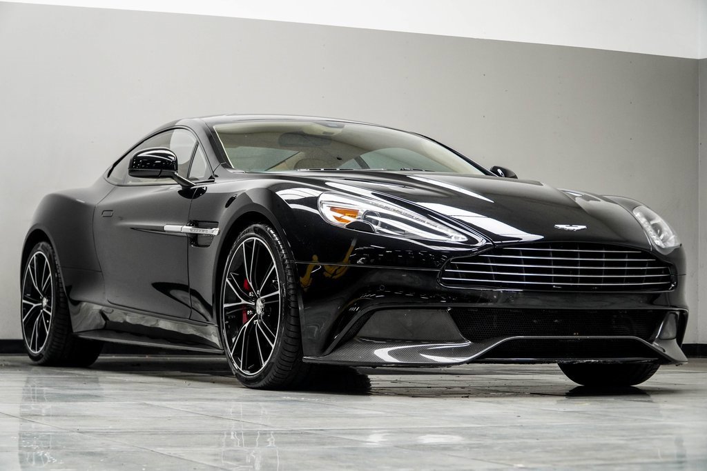 Used 2017 Aston Martin Vanquish Coupe image 8