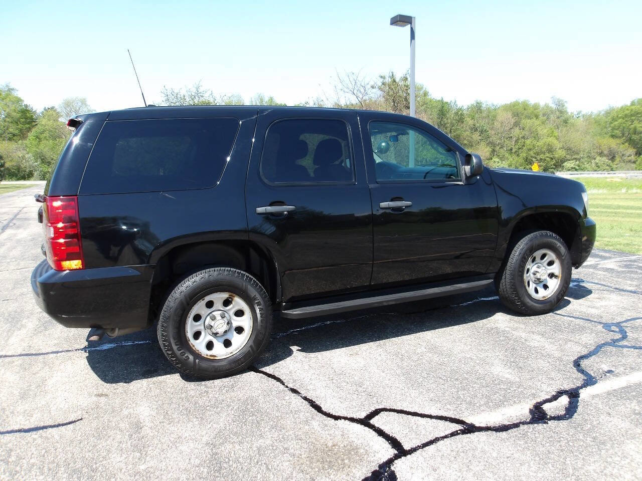 Used 2014 Chevrolet Tahoe 4WD w/ Skid Plate Package image 10