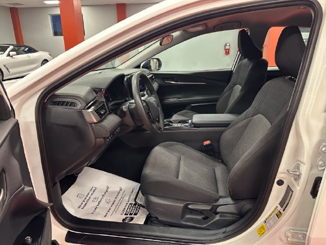 Used 2025 Toyota Camry LE FWD image 10