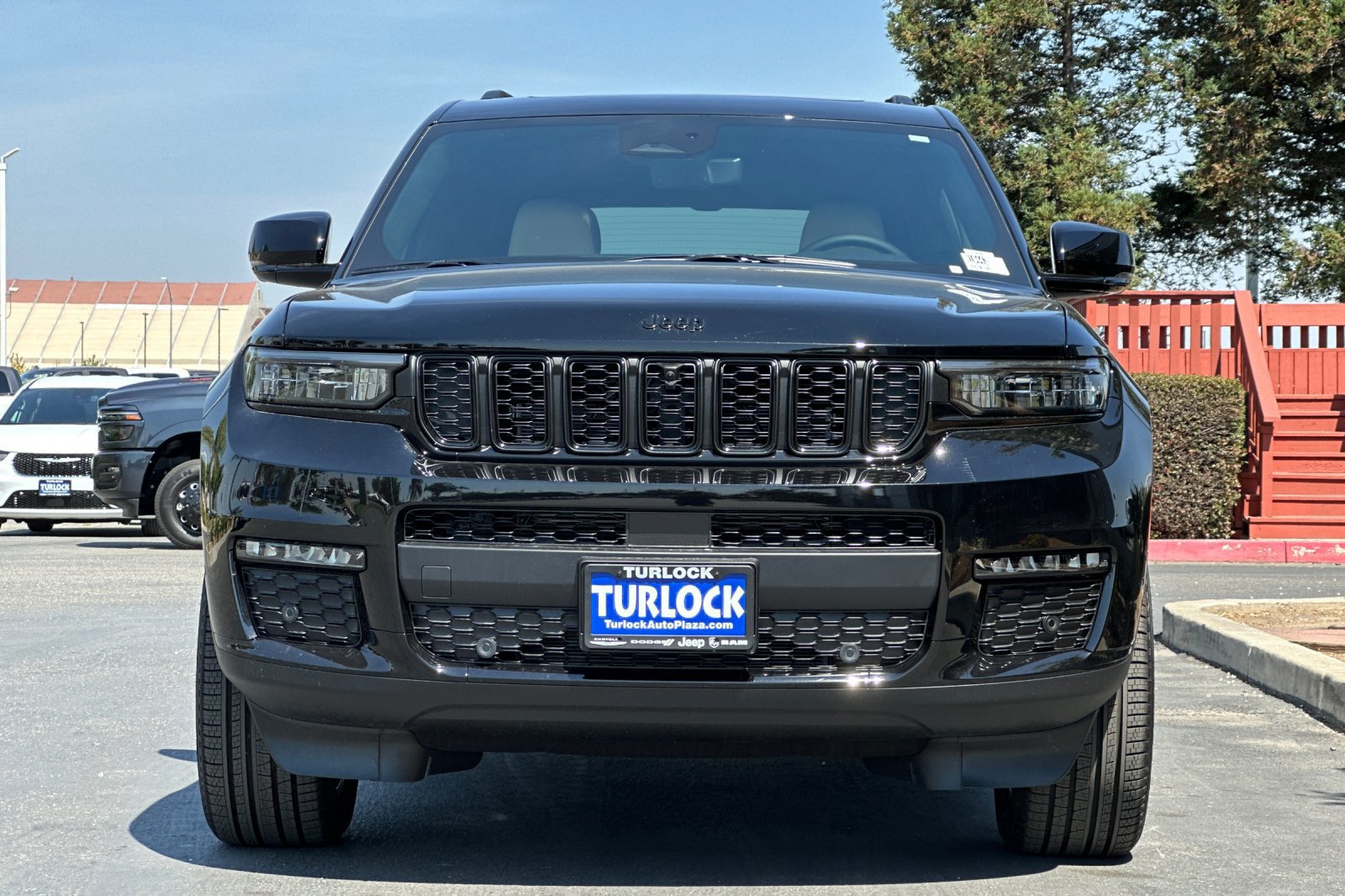 New 2025 Jeep Grand Cherokee L Limited w/ Luxury Tech Group II image 9