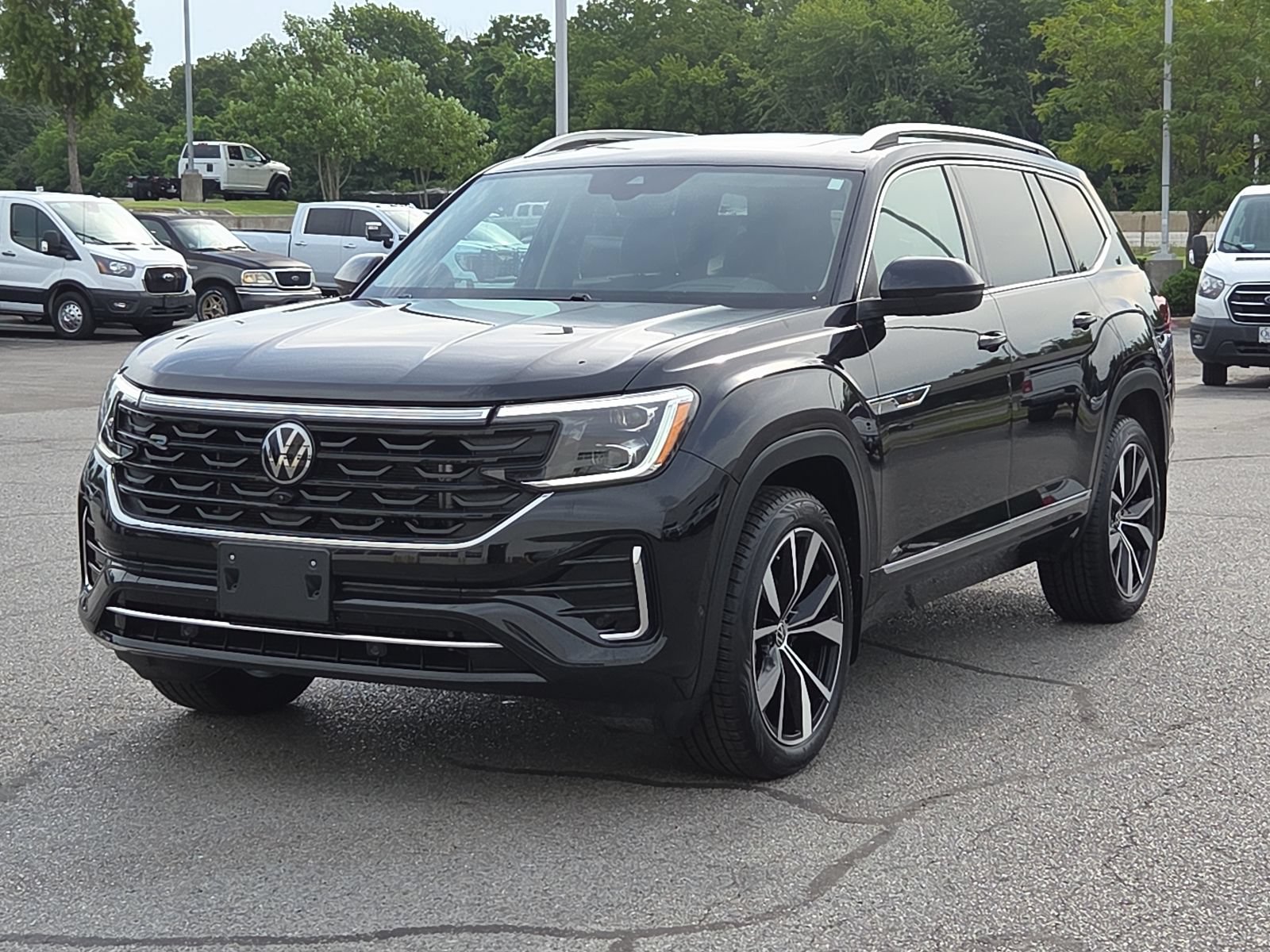 Used 2025 Volkswagen Atlas SEL Premium R-Line AWD/4WD image 3