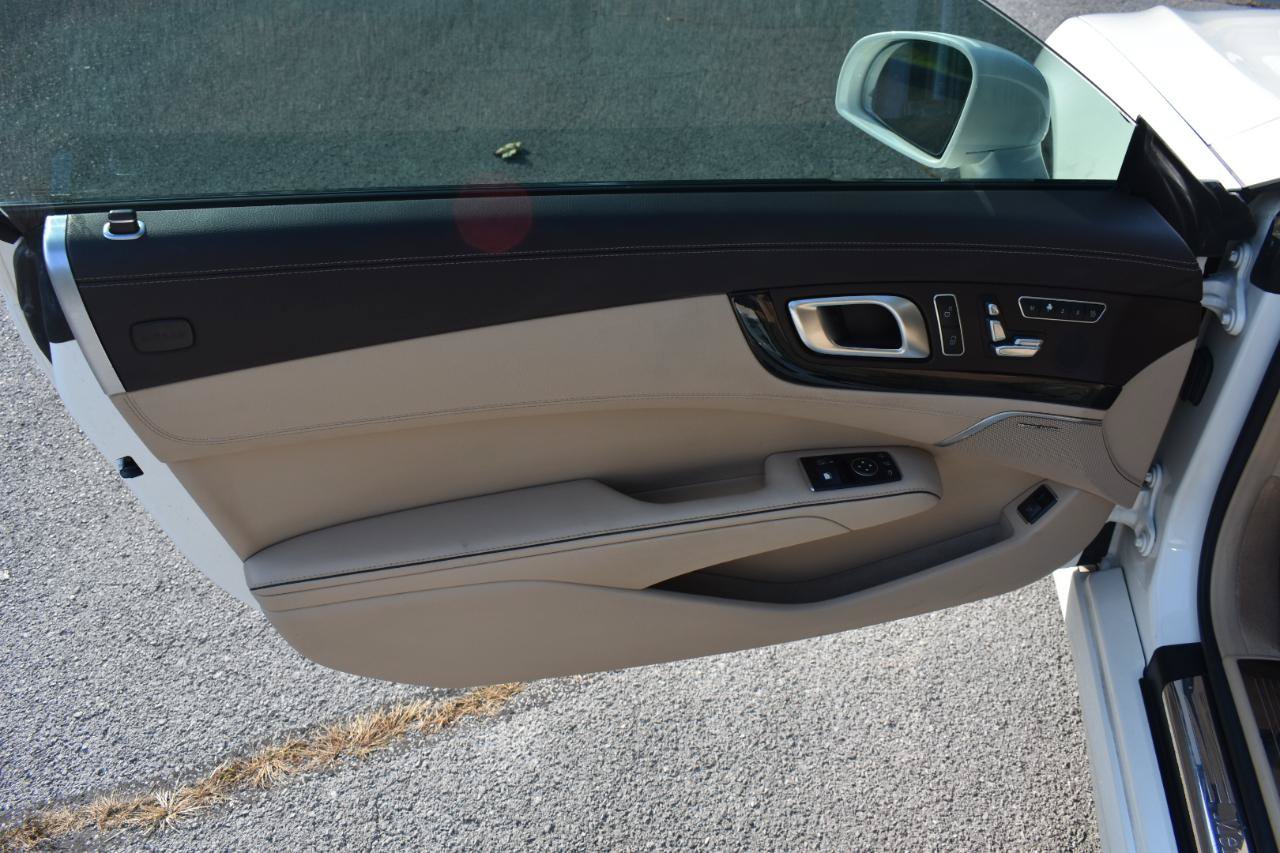 Used 2016 Mercedes-Benz SL 550 image 25