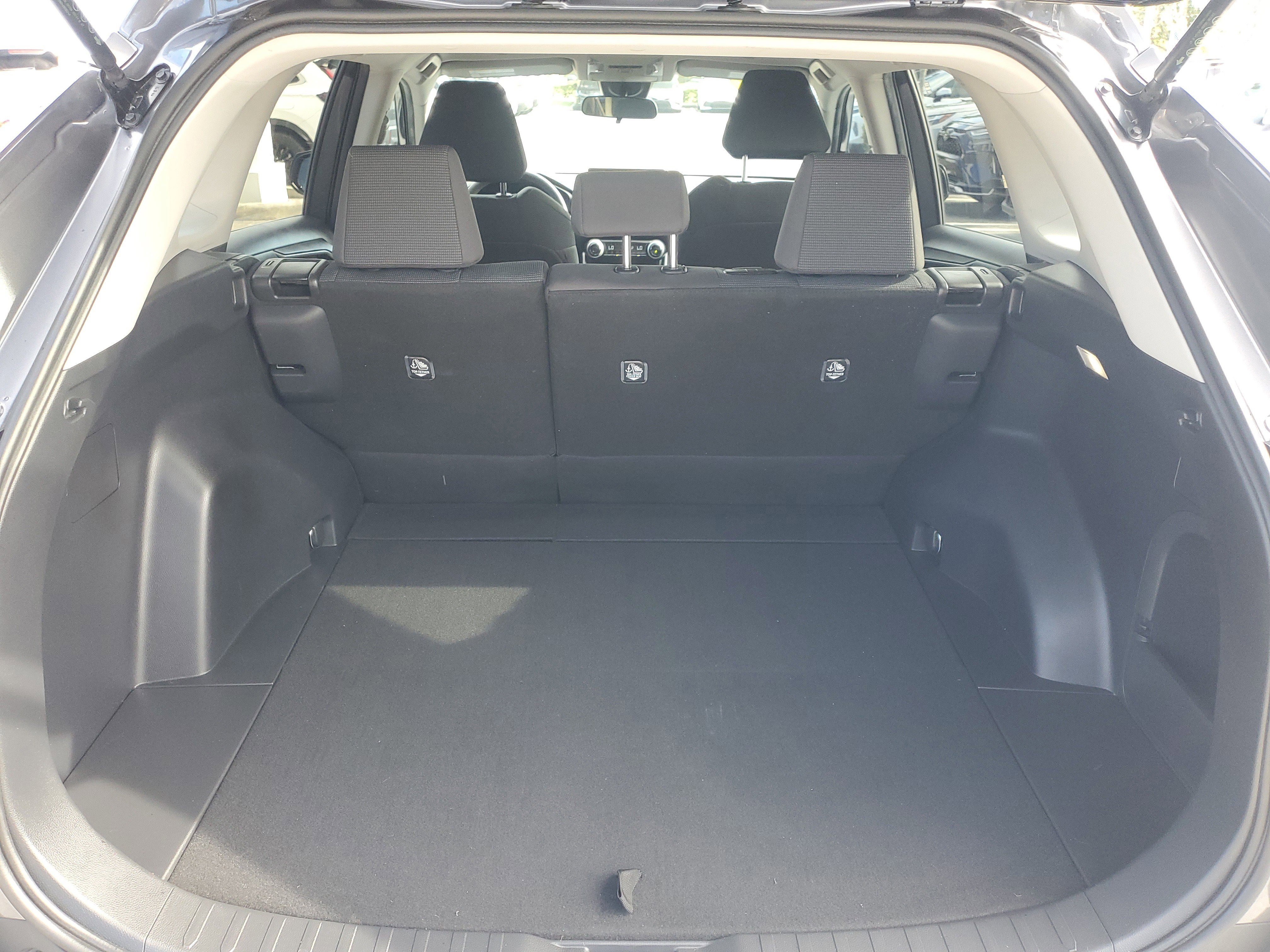 Used 2024 Toyota RAV4 LE image 9